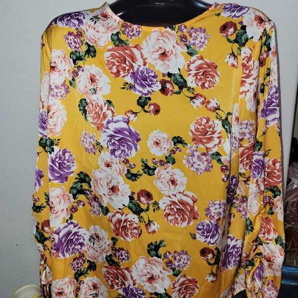Who What Wear Tops - Who What Wear Blouse